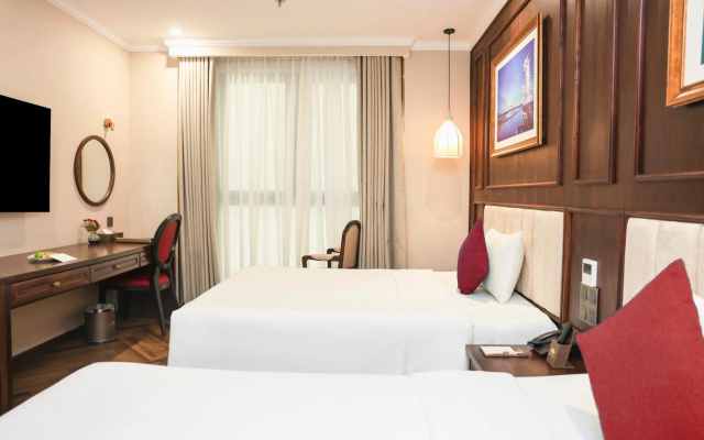 Golden Lotus Luxury Hotel Da Nang – Guest Rooms – Da Nang