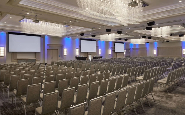 Courtyard by Marriott Oshawa