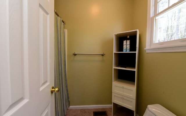 Forest Hill - 3 Br Home