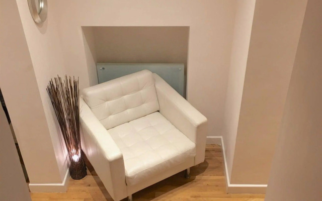 Westminster Studio Apartment