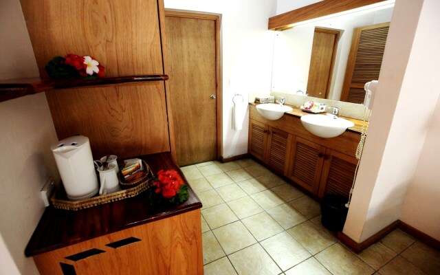 Anchorage Beach Resort