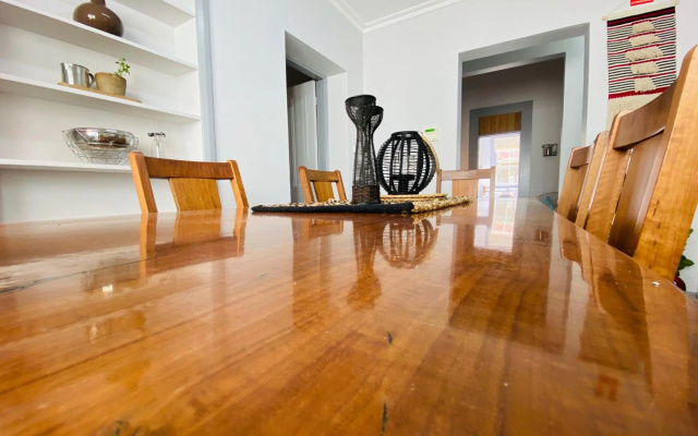Entire Townhouse in Heart of Echuca's Port CBD - 15 guest capacity – Guest Rooms – Echuca