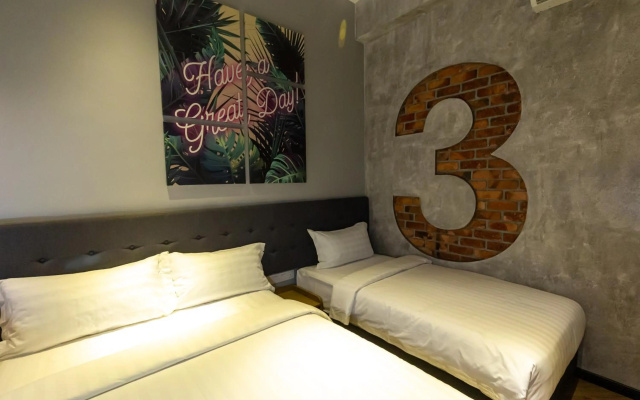Brown Hotel – Guest Rooms – George Town