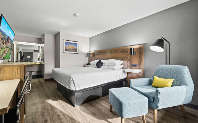 Red Lion Inn & Suites Deschutes River Bend