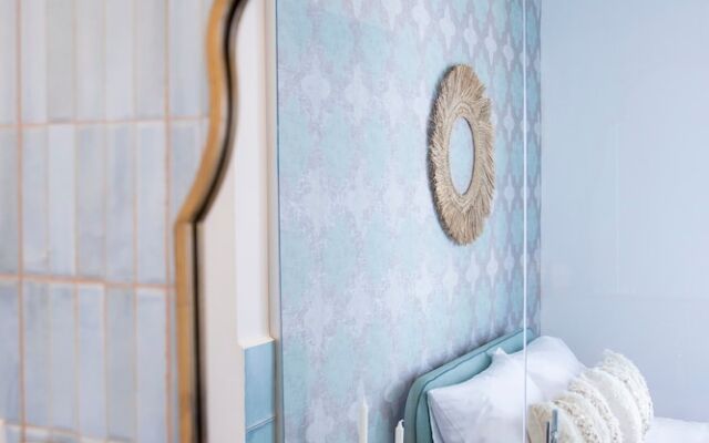 Vibrant Achziv Apartment