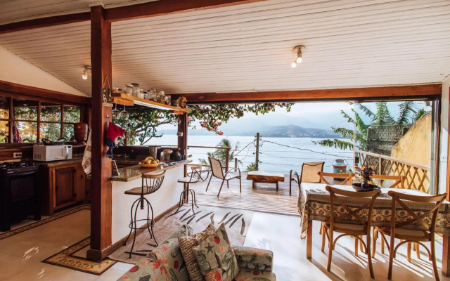 Refúgio na natureza com vista espetacular em Ilhabela