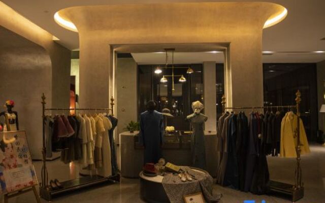 Wuyi Huakaishengdu Hot Spring Resort Hotel