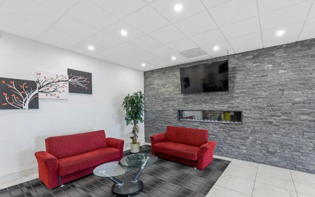 Emerald Hotel & Suites