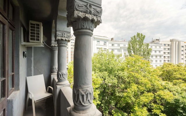 Elegant 3BR Flat Steps From Romanian Athenaeum