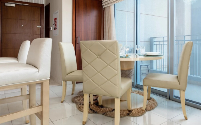 Lux BnB Stand Point -Burj Views