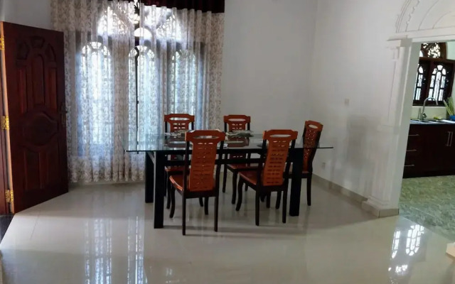 The Kaktus House At Airport