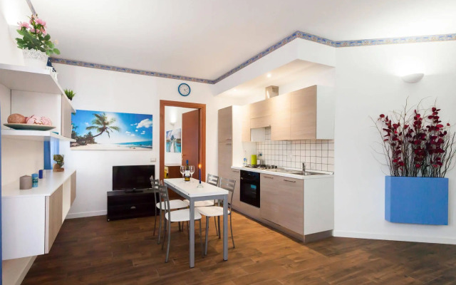 Almes Apartments