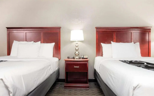 La Quinta Inn & Suites by Wyndham Indianapolis South