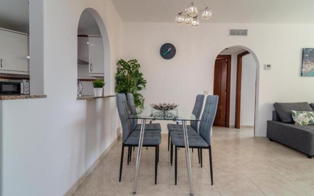 N&A Golondrinas Recently Renovated 2bdr Apt