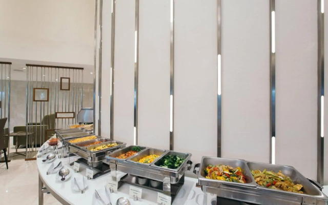 Thomson Hotel Huamark