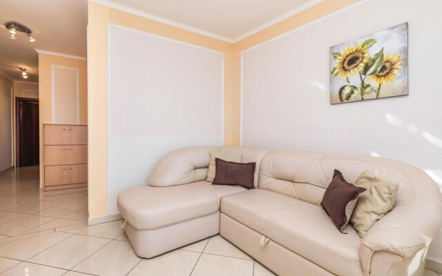 Amazing Apartment in Povljana With 2 Bedrooms