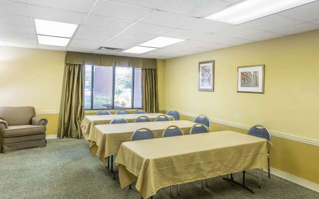 Quality Inn Calera I-65 exit 231