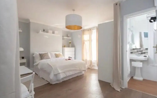 Dapah Apartments - Lea Bridge