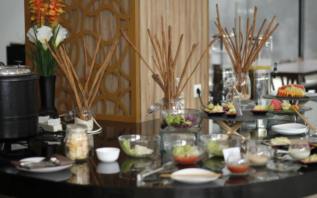 Hotel AYOLA Lippo Cikarang
