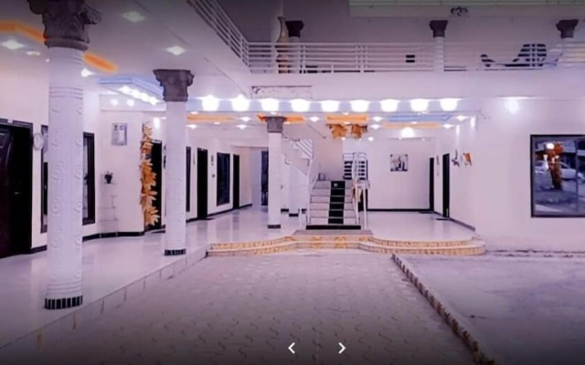 Pameer Continental Hotel and Restaurant