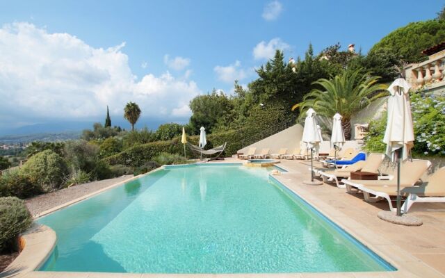 Les Cavaliers de Saint Paul B&B