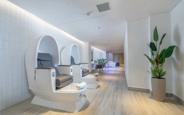 Awaken Danang Hotel
