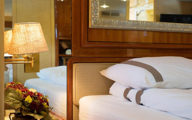 Christina Onassis Yachthotel