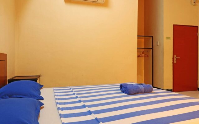 Residence Hotel Syariah by OYO Rooms