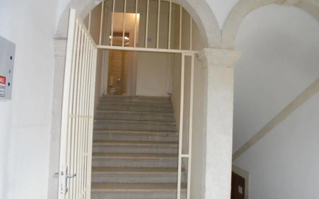Opium Old City Apartment