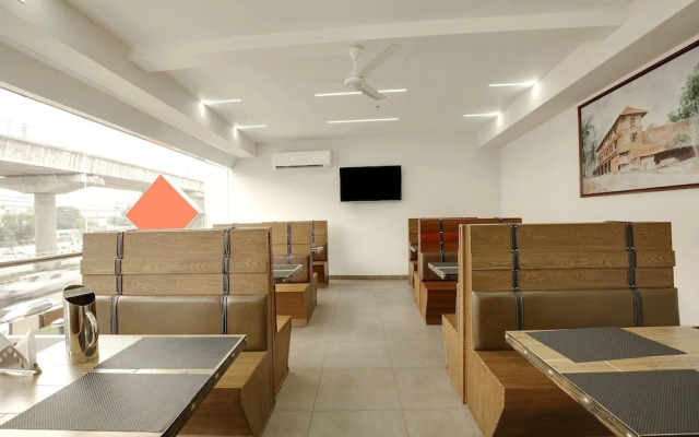Capital O 22459 Edasserys Kalamassery Tourist Home