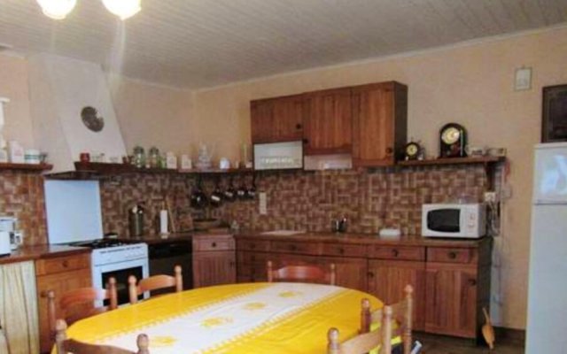 House with 3 Bedrooms in Bussac, with Enclosed Garden And Wifi - 10 Km From the Beach