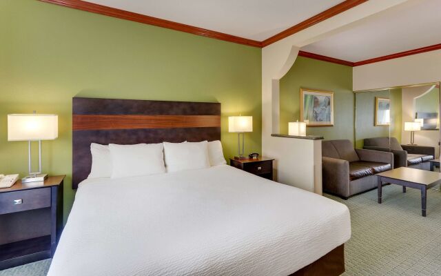 Comfort Inn & Suites