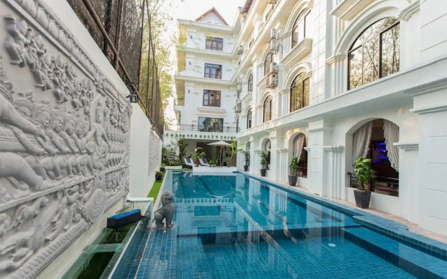 Angkor Riverside Hotel