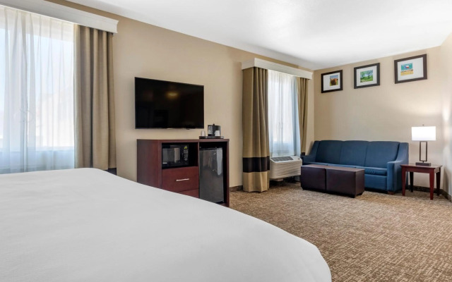 Comfort Suites Waco North - Near University Area