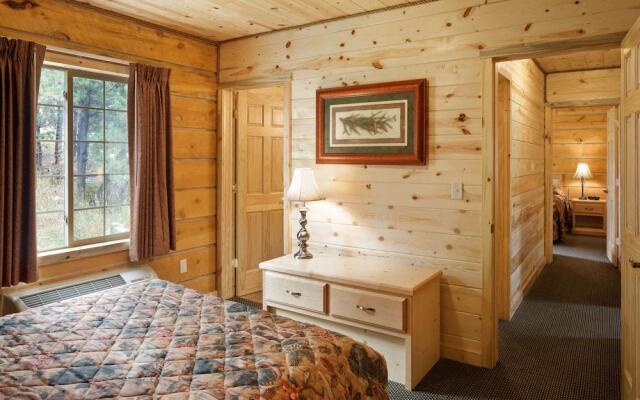 Rock Crest Lodge And Cabins