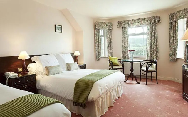 Smerwick Harbour Hotel