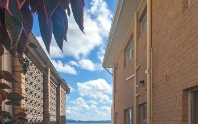 Quarterdeck, Unit 3/12 Magnus Street