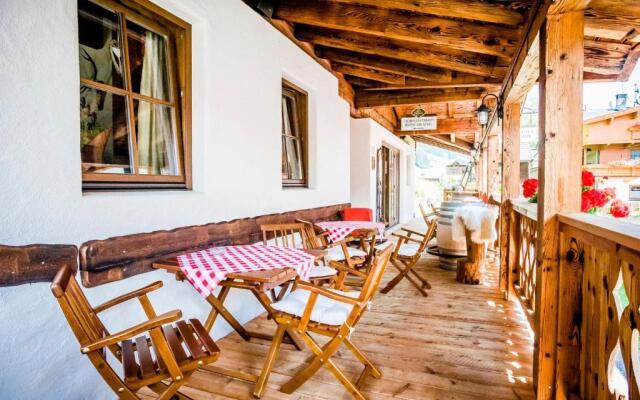 Alpendorf Anno Dazumal & Dorfgasthaus Ratschkathl