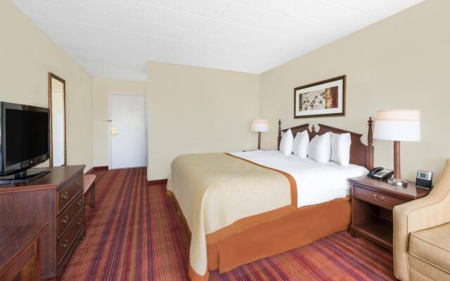 Exton Hotel & Conference Center