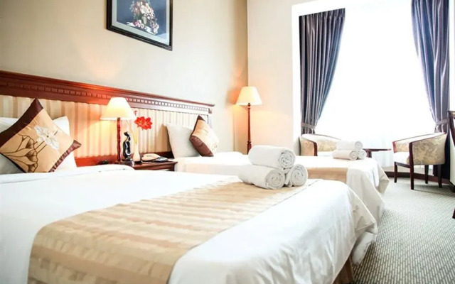 Aloha Ha Long Hotel