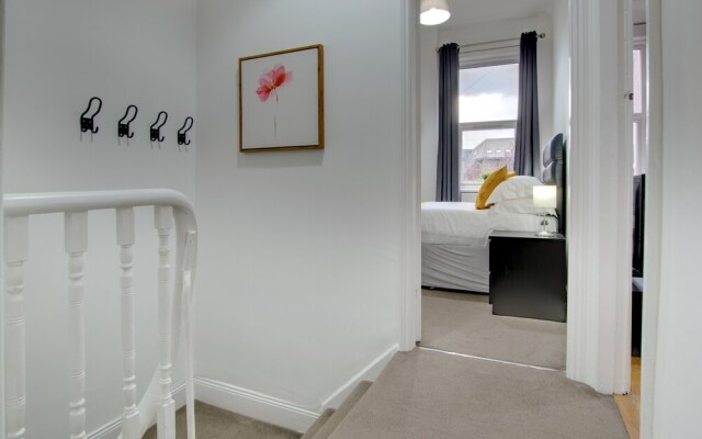 Modern First Floor Newcastle Apartment