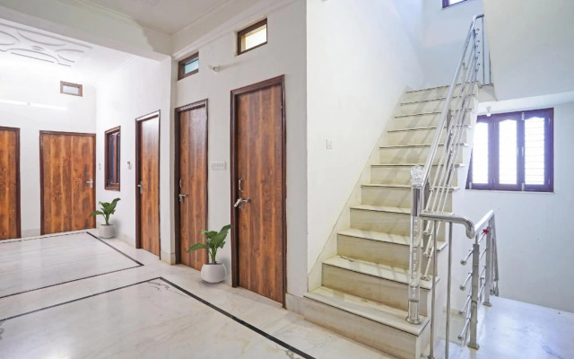 OYO Flagship 70101 The Royal Bharti Hotel