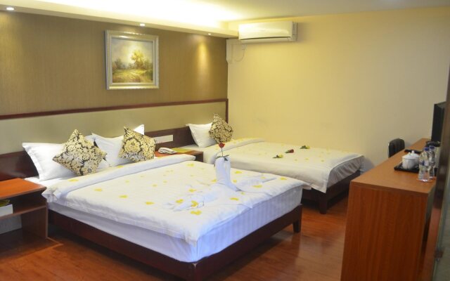 Good Luck Hotel