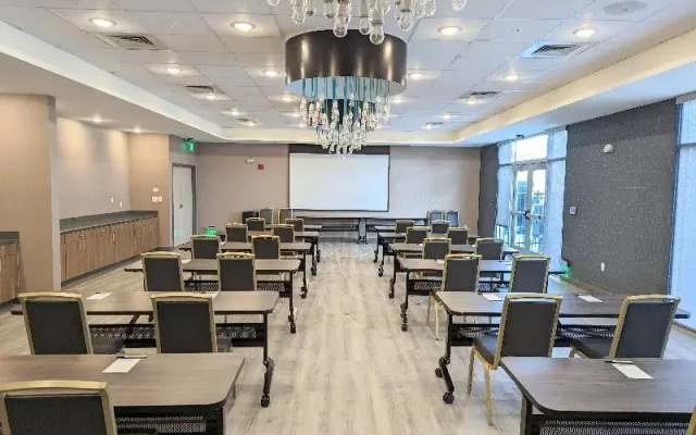 Candlewood Suites Tulsa Hills Jenks