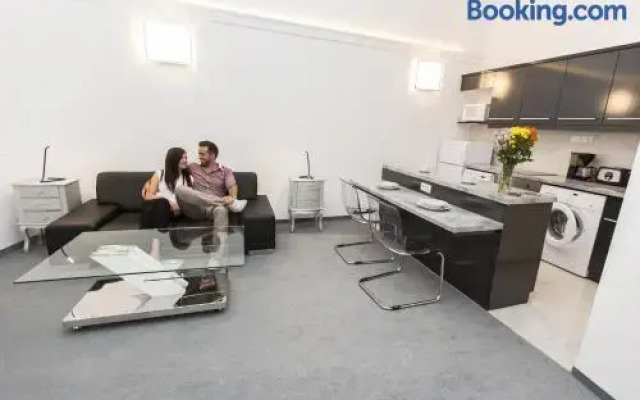 Carlton Suites