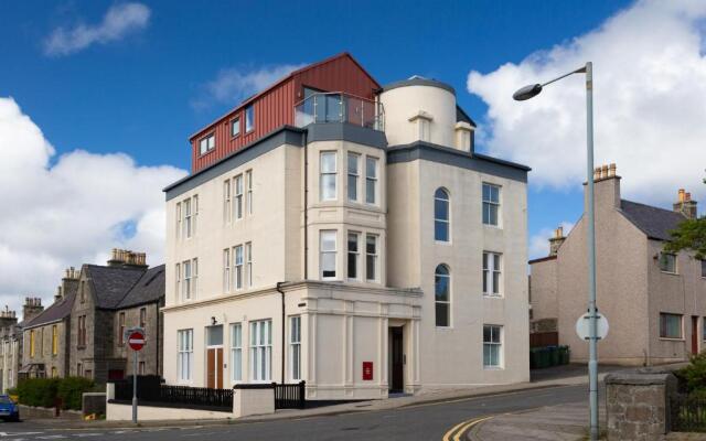 Harbour Street Apartment