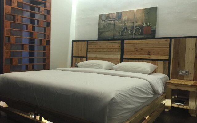 The Oikos Hotel
