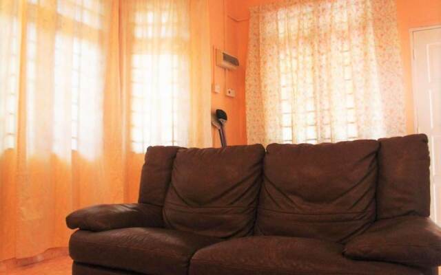 OYO HOME 90307 Kb Guest House, Jln Pcb