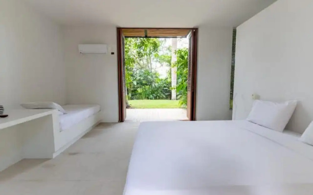 w Amazing 4BR Villa w Pool at Mesa de Yeguas