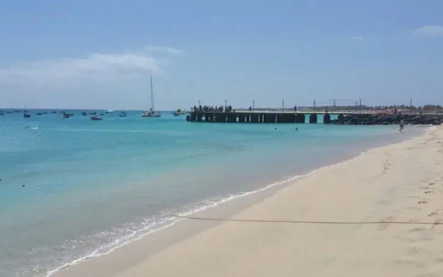 2bed-vila-verde Sal Cape Verde-balcony-pool